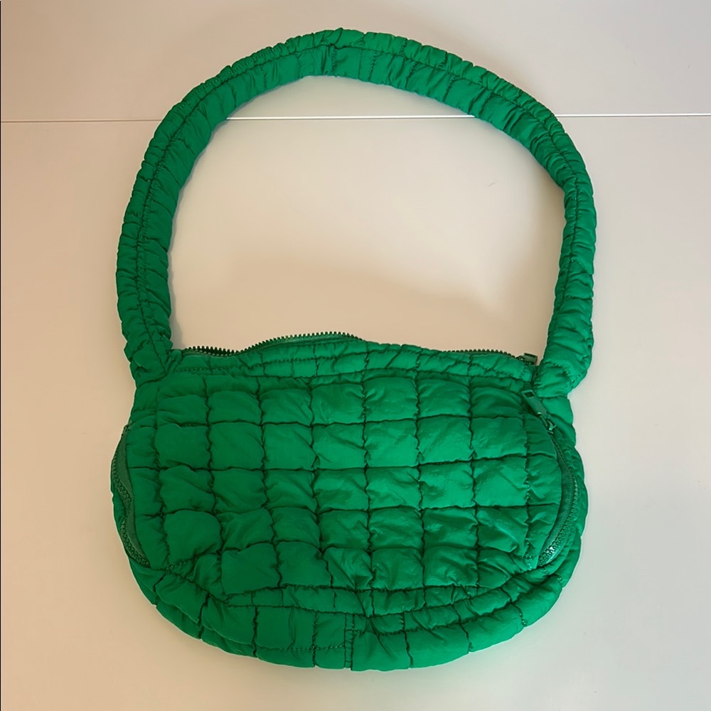 Urbanfit Kelly Green Quilted Puffer Bag